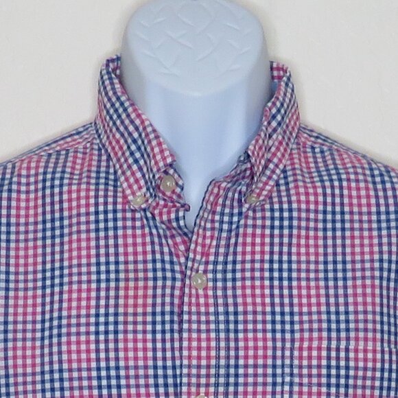 Chaps* Men's Short Sleeve Button Down Curved Hem Pocket Checkered Shirt~ Medium - Picture 6 of 13